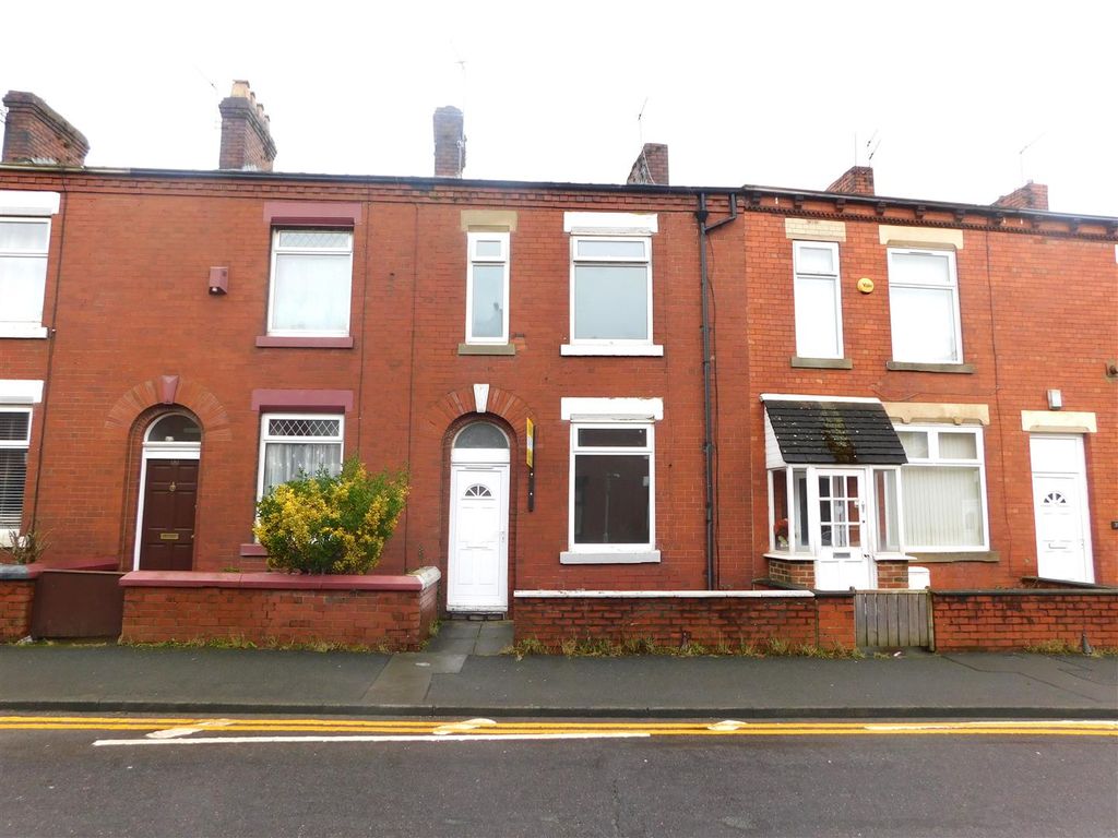 3 bed terraced house to rent in Coalshaw Green Road, Chadderton, Oldham OL9, £895 pcm