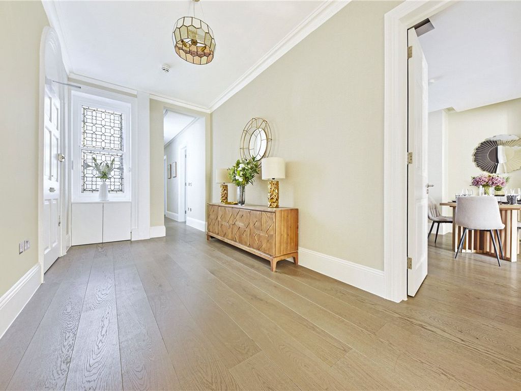 5 bed flat to rent in Drayton Gardens, Chelsea SW10, £16,445 pcm