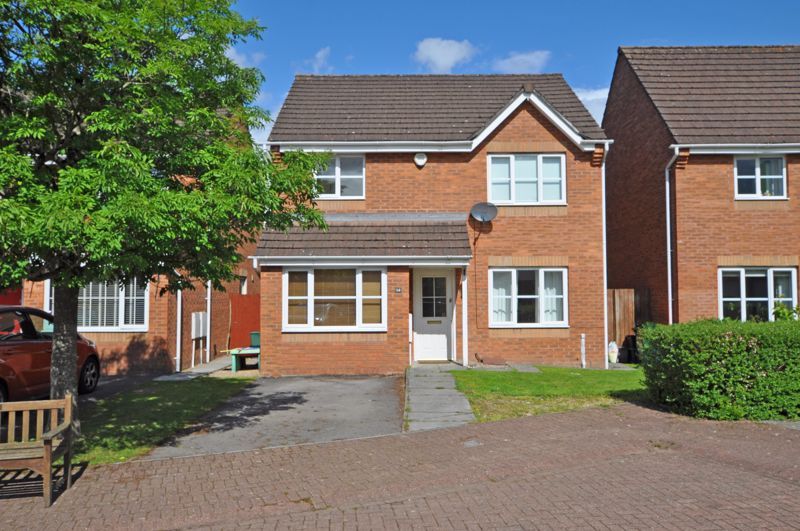 3 bed detached house to rent in Detached Family House, Burberry Close, Rogerstone NP10, £1,500 pcm