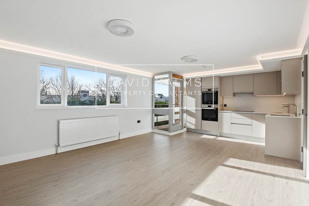 2 bed flat for sale in Woodlands, London NW11, £649,950