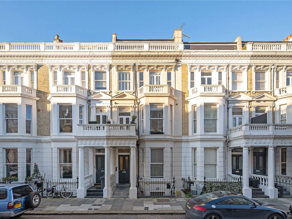 3 bed flat for sale in Fairholme Road, Barons Court, London W14, £1,000,000