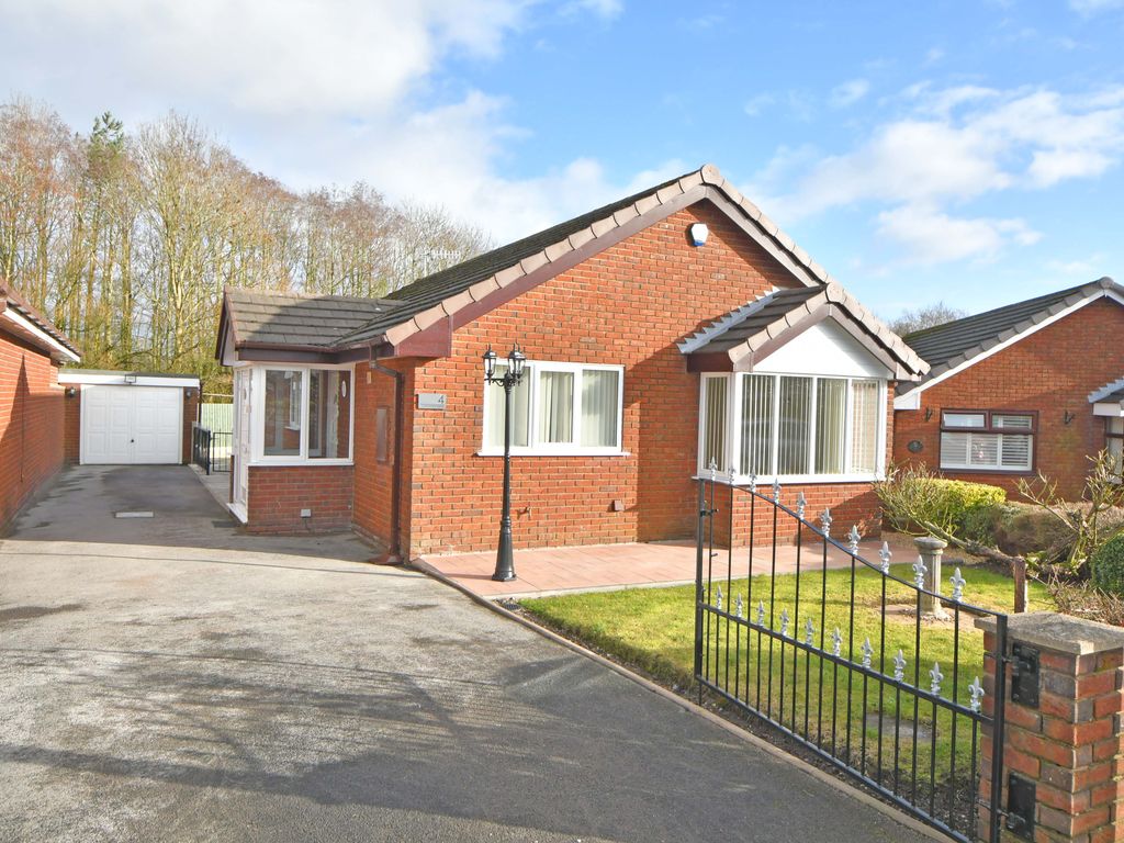 3 bed detached bungalow to rent in Cotton Wood Grove, Harrisehead, Stoke-On-Trent ST7, £1,000 pcm