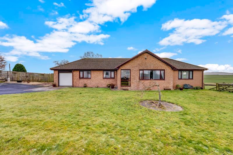 3 bed detached bungalow for sale in 18 Allan's Hill, Maybole KA19, £250,000