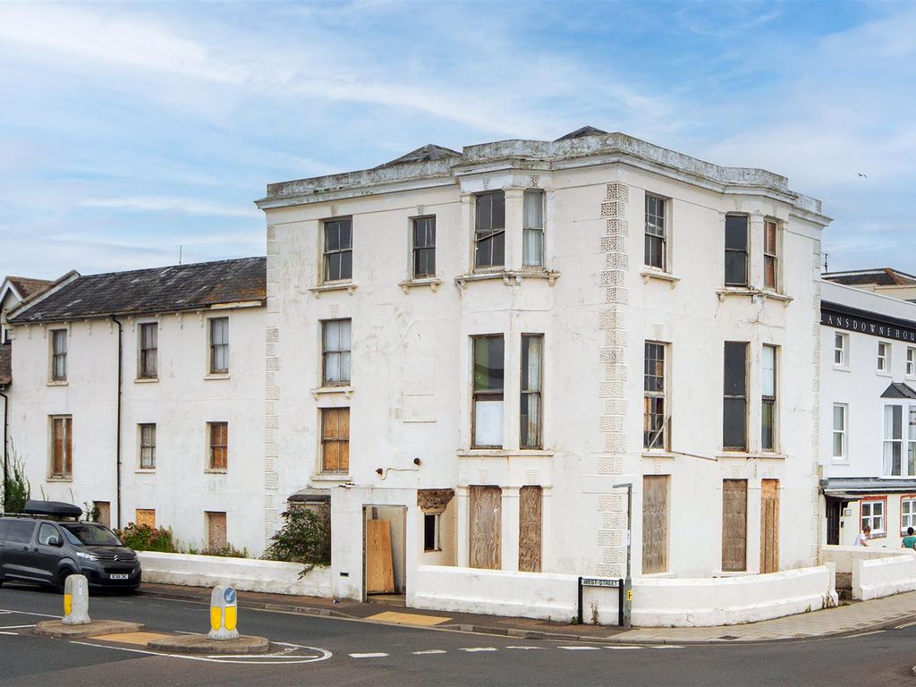 Property for sale in West Street, Bognor Regis PO21, £500,000