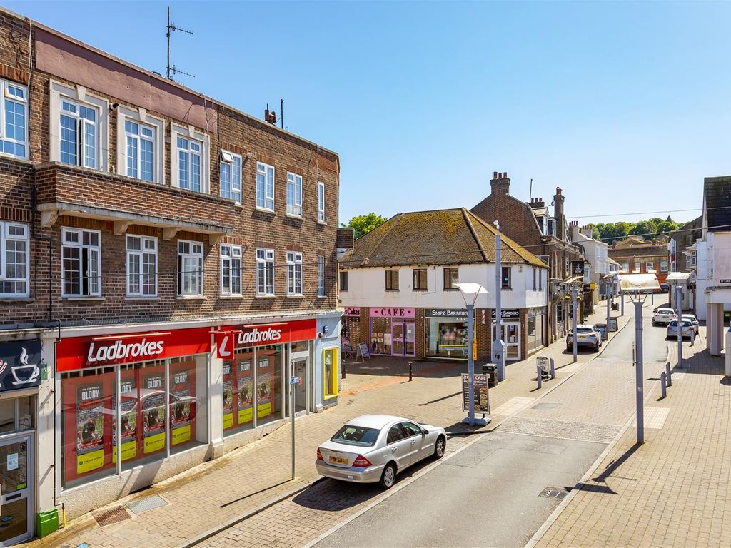 1 bed flat for sale in High Street, Newhaven BN9, £70,000