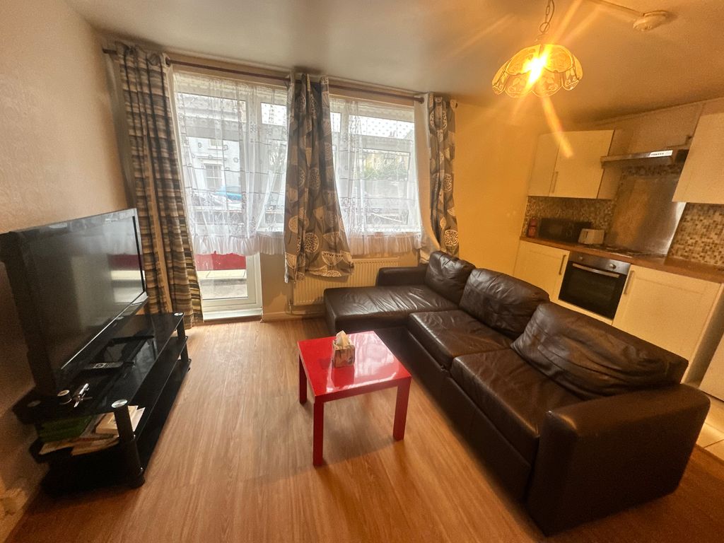 1 bed flat to rent in Mona Road, London SE15, £1,450 pcm