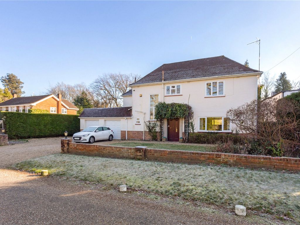 4 bed detached house for sale in Broomfield Park, Sunningdale, Berkshire SL5, £1,650,000