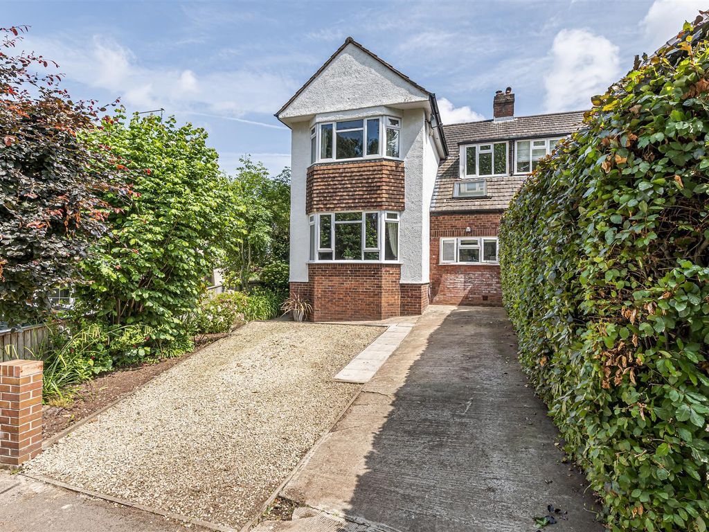 4 bed property for sale in Howecroft Gardens, Stoke Bishop, Bristol BS9, £825,000