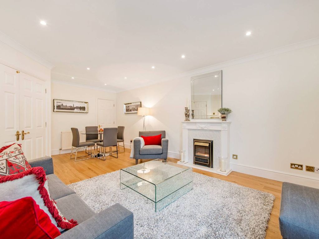 2 bed flat to rent in Hugh Street, Pimlico, London SW1V, £2,817 pcm