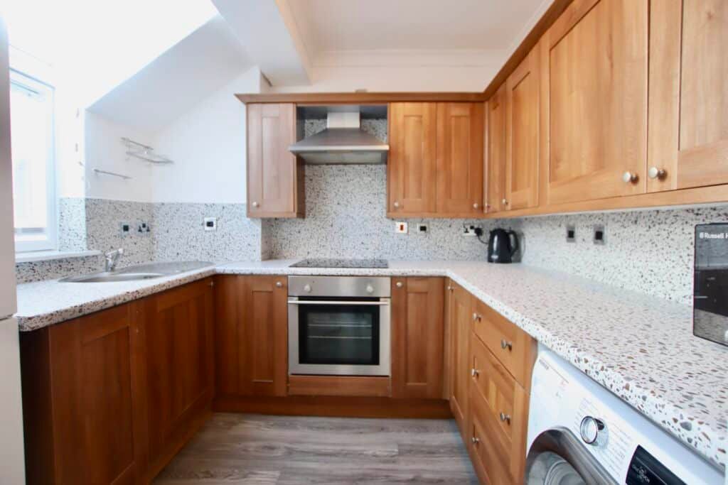 2 bed flat for sale in Glenacre Street, Glasgow G45, £79,999