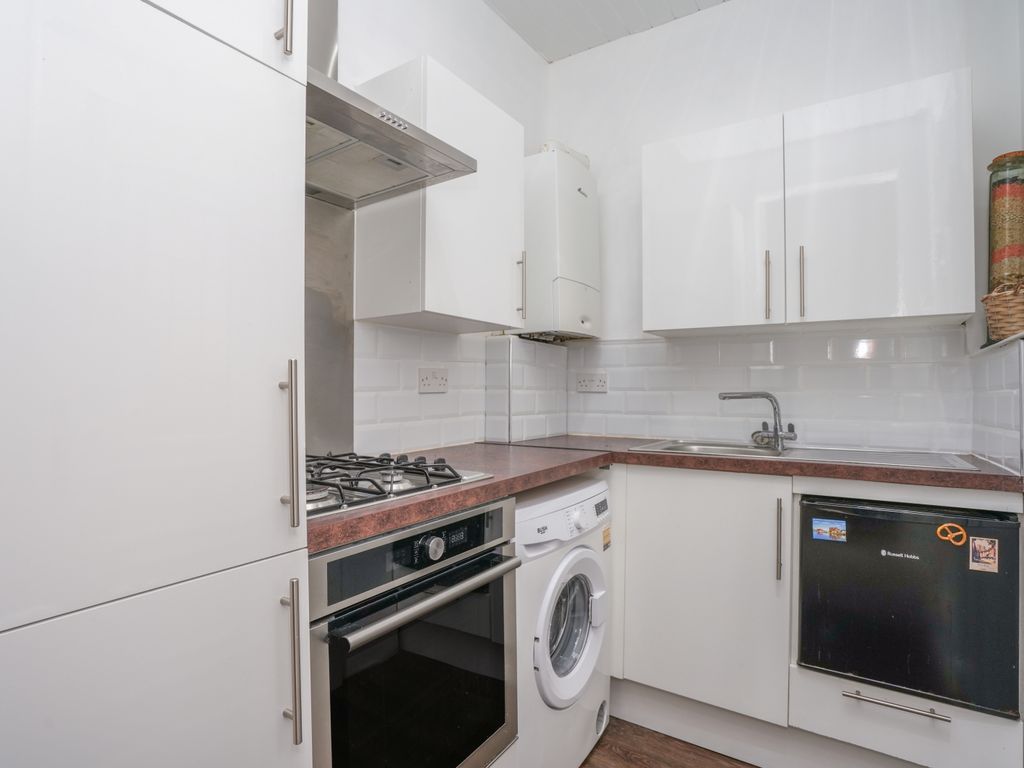 1 bed flat for sale in Holytown Road, Bellshill ML4, £50,000