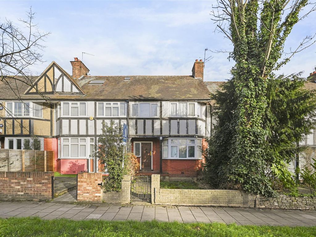 3 bed terraced house for sale in Gunnersbury Avenue, London W3, £650,000