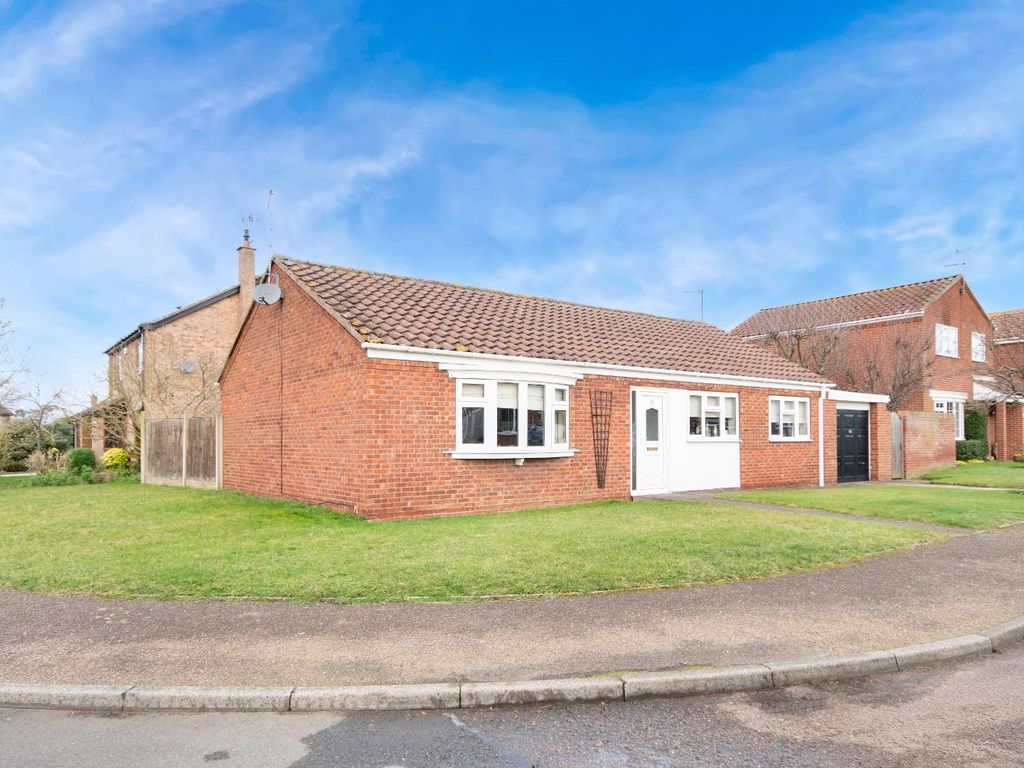 3 bed detached bungalow for sale in Hall View, Mattersey, Doncaster DN10, £280,000