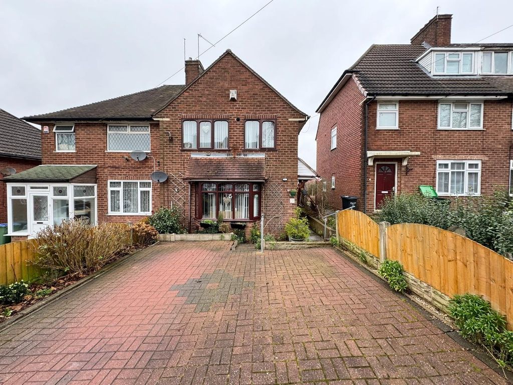 3 bed semi-detached house for sale in Bodenham Road, Oldbury B68, £220,000