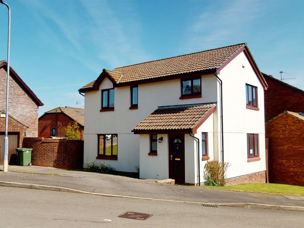 4 bed detached house for sale in Buckley Close, Llandaff, Cardiff CF5, £380,000