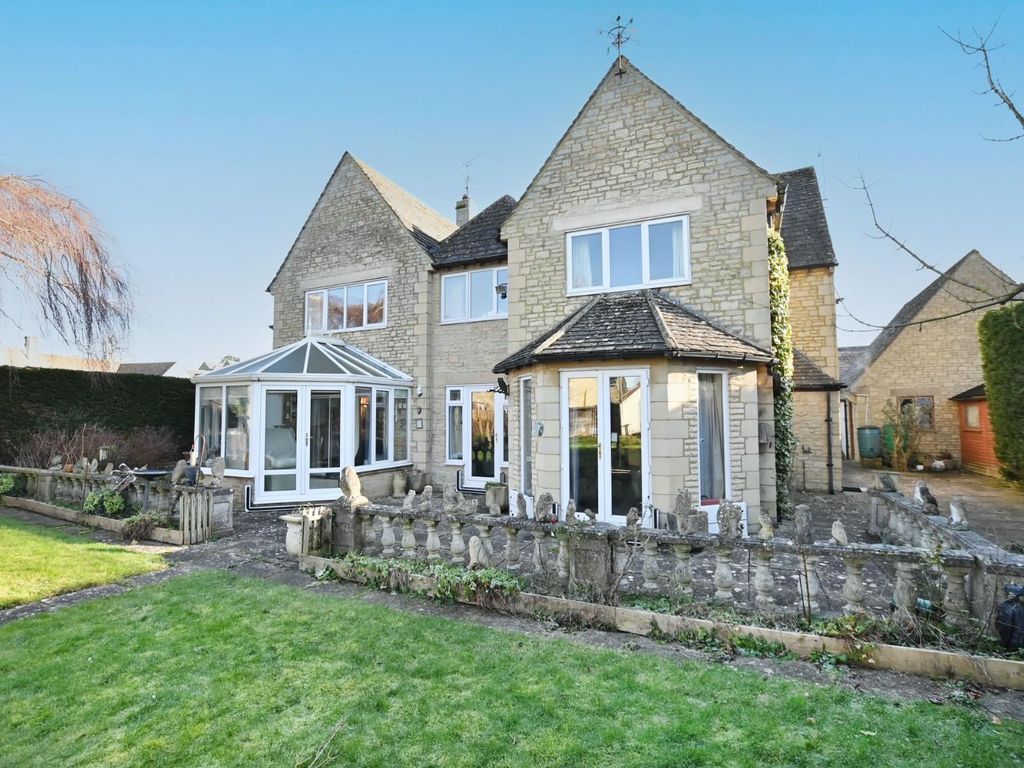 5 bed detached house for sale in Back Lane, Fairford GL7, £825,000