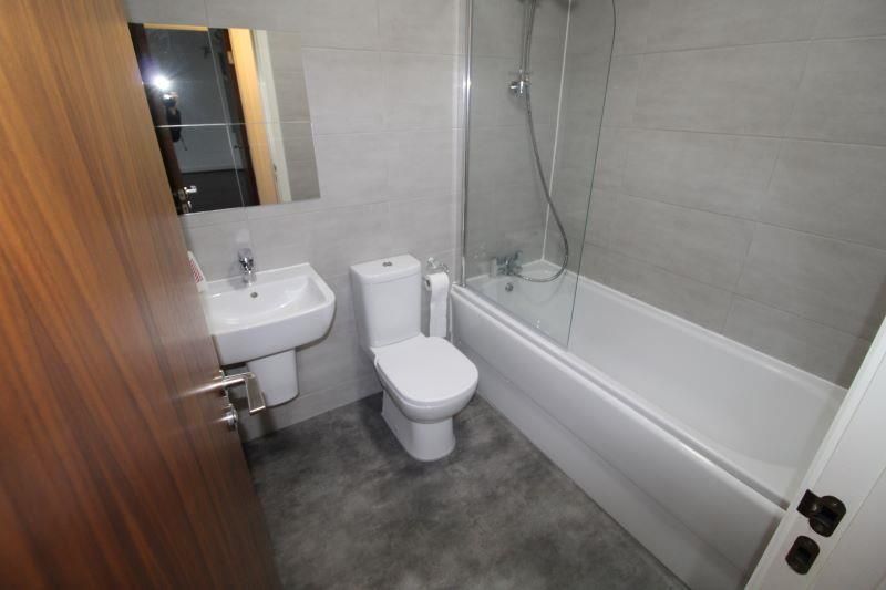 1 bed flat for sale in The Landmark, Dudley Road, Brierley Hill DY5, £104,950