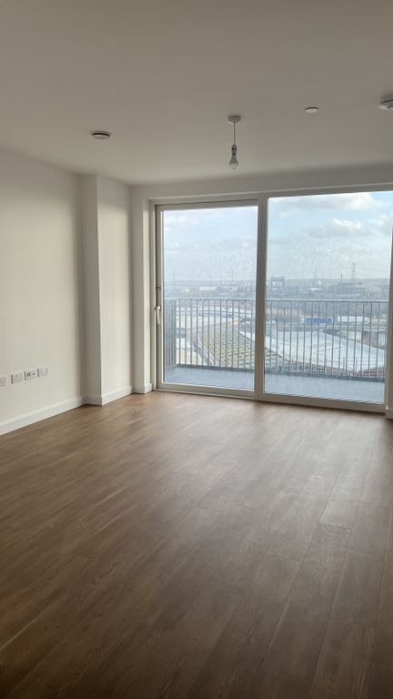 1 bed flat to rent in Abbey Road, Barking IG11, £1,343 pcm