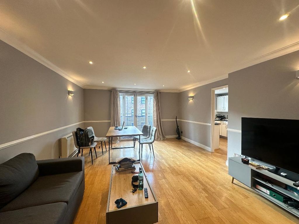 2 bed flat to rent in Cotton Row, London SW11, £2,250 pcm