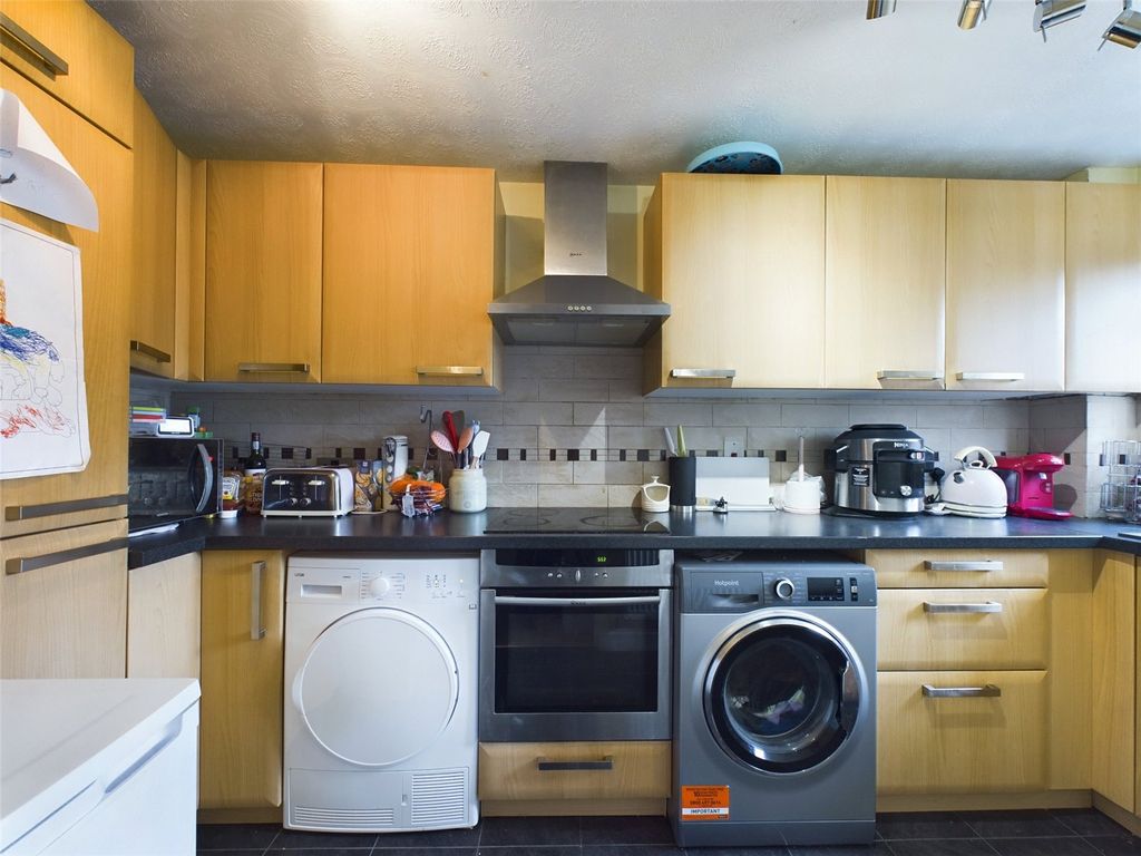 1 bed terraced house for sale in North Hill Drive, Romford RM3, £280,000