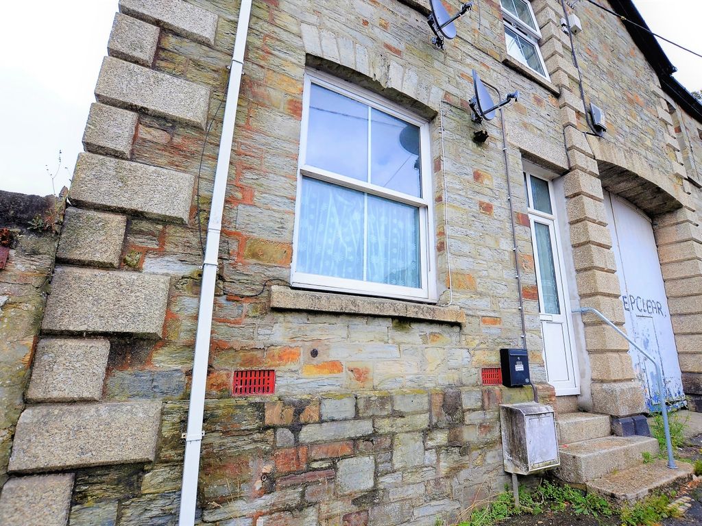 1 bed flat to rent in Ground Floor Flat, 55 Pool Street, Bodmin PL31, £595 pcm