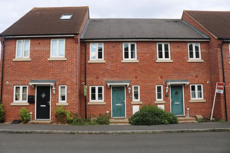 2 bed terraced house for sale in Pluto Way, Aylesbury HP19, £290,000