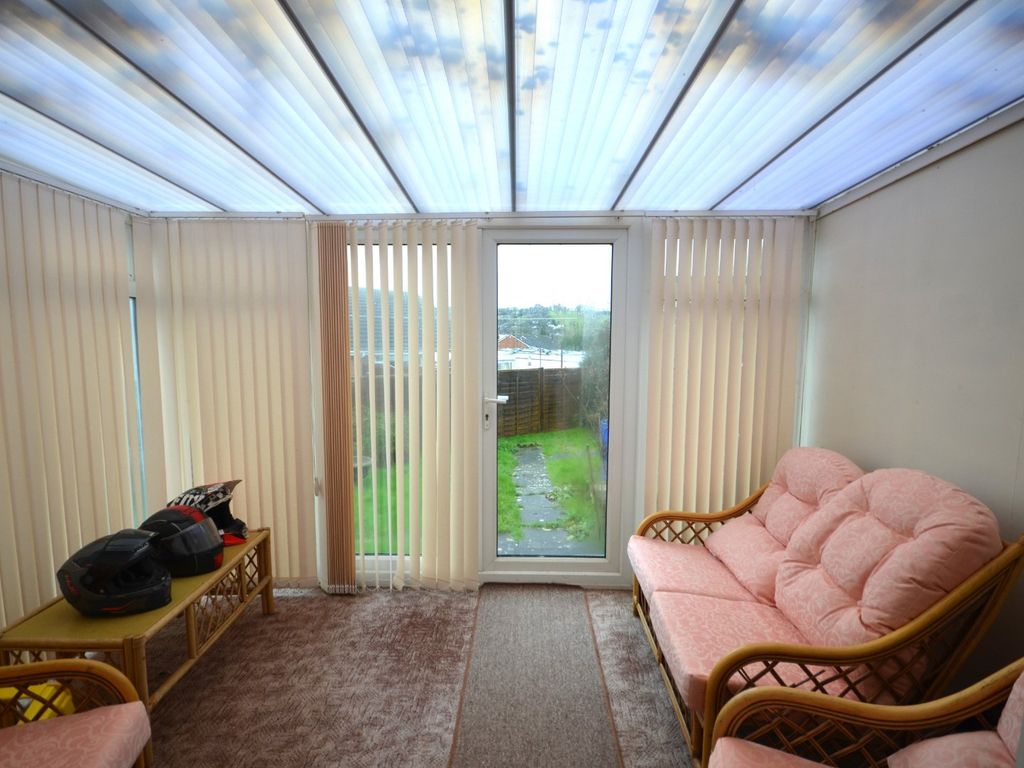 2 bed bungalow for sale in Isabella Road, Tiverton, Devon EX16, £245,000