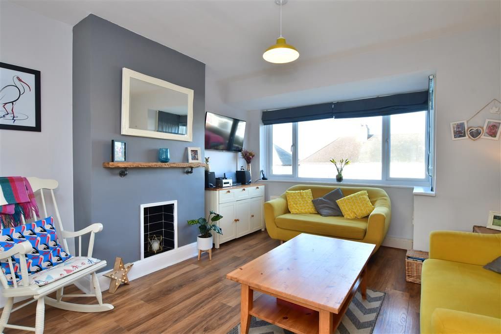 3 bed end terrace house for sale in Bevendean Crescent, Brighton, East Sussex BN2, £425,000
