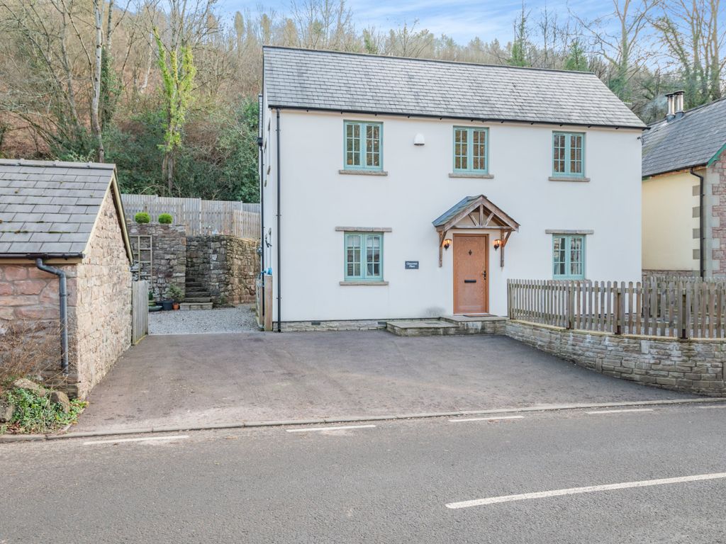 4 bed detached house for sale in Upper Redbrook, Monmouth, Gloucestershire NP25, £650,000