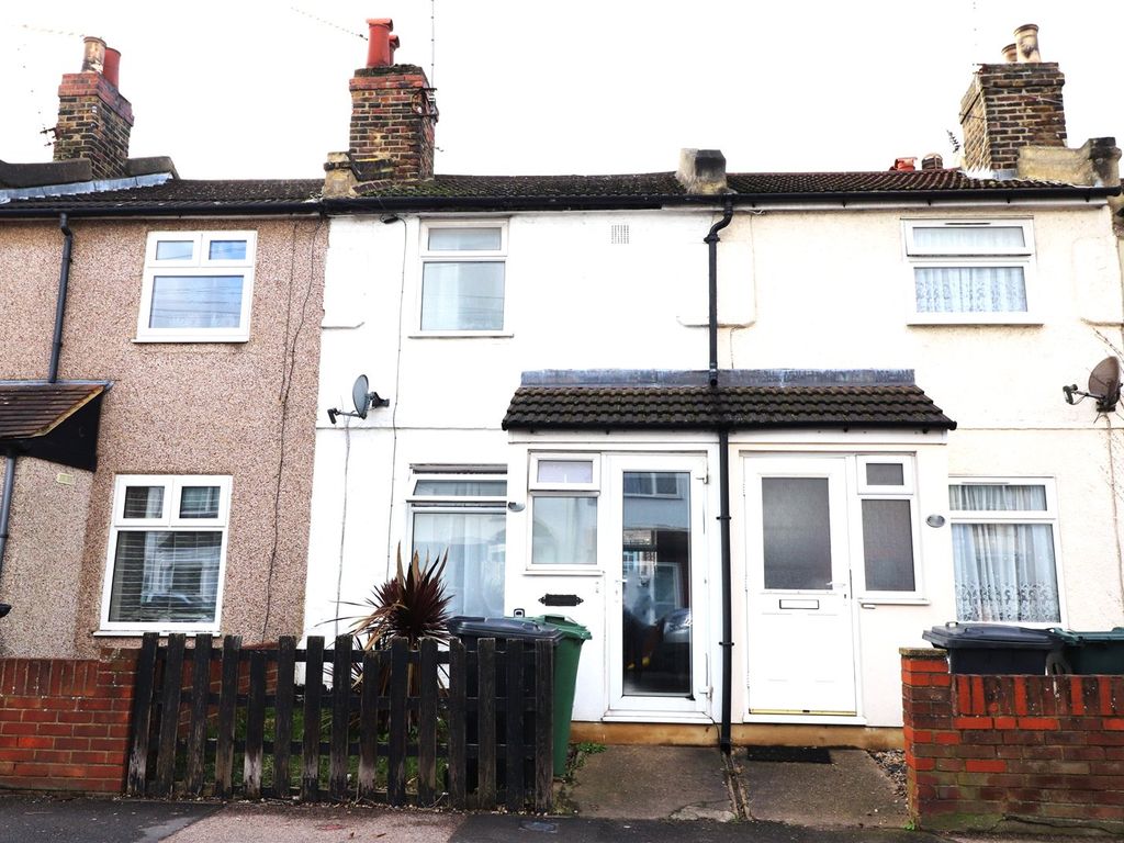 2 bed terraced house to rent in Stanhope Road, Swanscombe, Kent DA10, £1,350 pcm