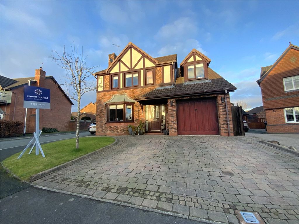 4 bed detached house for sale in Claymere Avenue, Norden, Rochdale OL11, £495,000