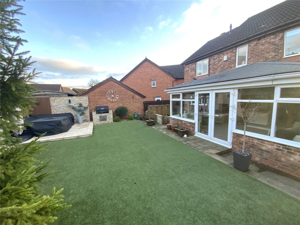 4 bed detached house for sale in Claymere Avenue, Norden, Rochdale OL11, £495,000