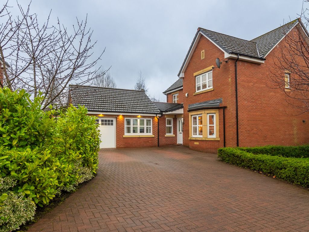 4 bed detached house for sale in Lapwing Avenue, Lenzie, Kirkintilloch, Glasgow G66, £465,000