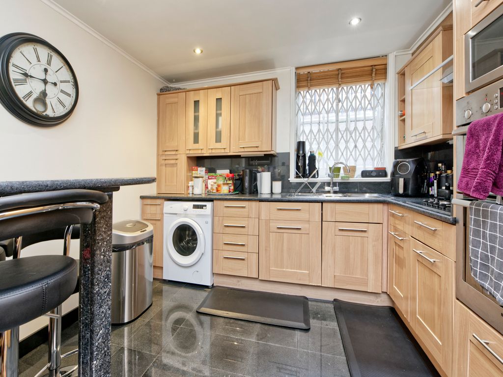 2 bed flat for sale in Draycott Place, London SW3, £1,250,000