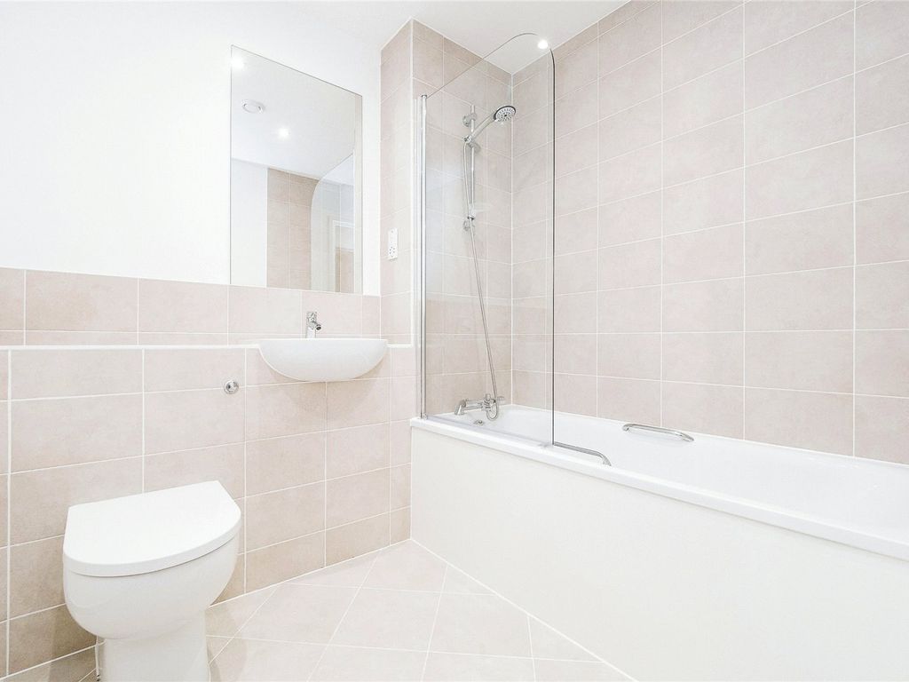 New home, 2 bed flat for sale in Flora Gardens, Wych Elm, Harlow CM20, £155,000