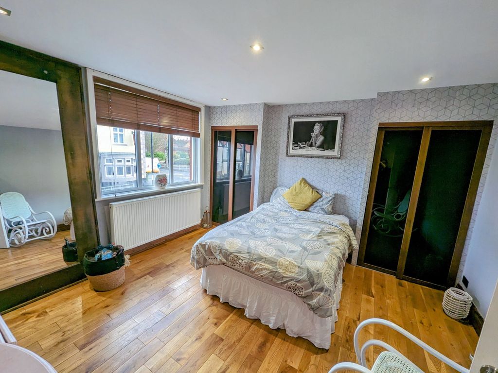 2 bed flat for sale in Sunderland Road, South Shields NE34, £115,000