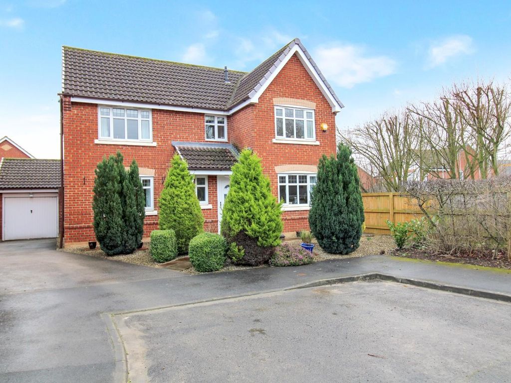 4 bed detached house for sale in Doublegates Avenue, Ripon HG4, £370,000