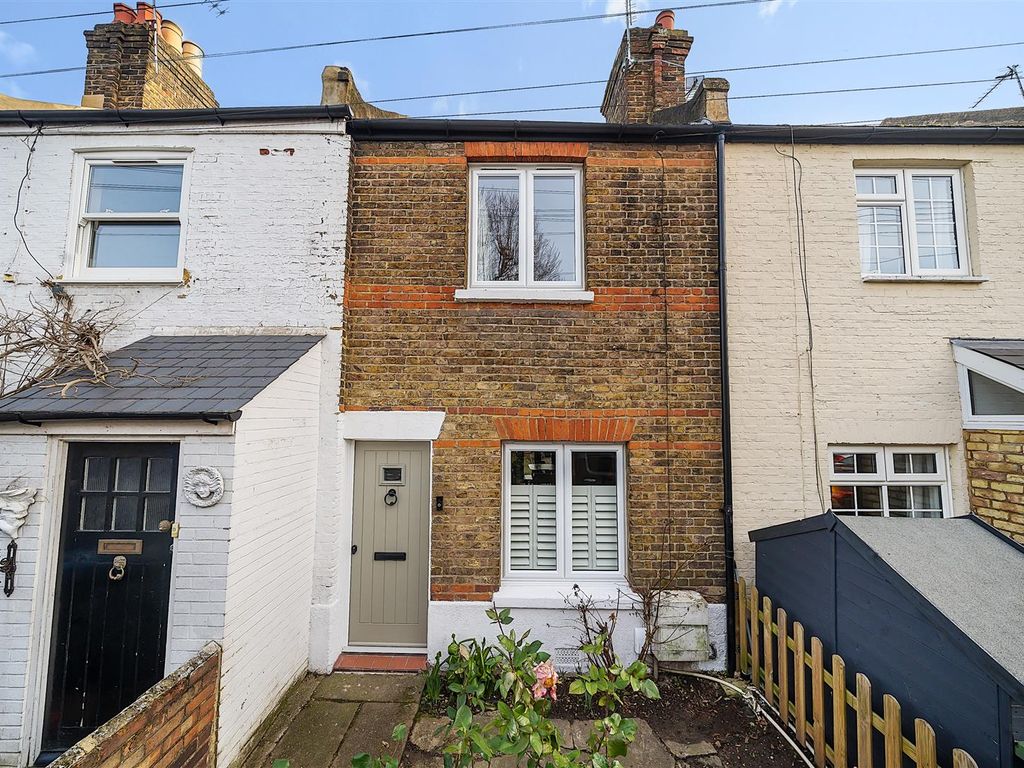 2 bed terraced house for sale in York Road, Kingston Upon Thames KT2, £575,000