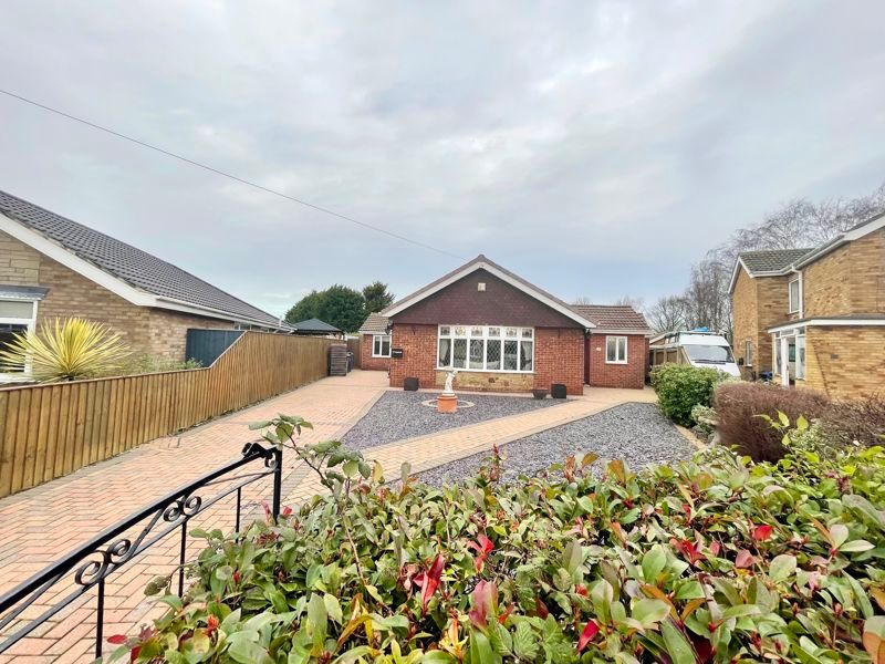 2 bed detached bungalow for sale in Fairway Court, Cleethorpes DN35, £350,000