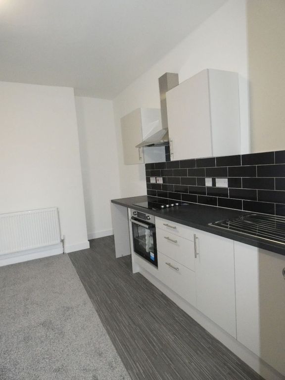 1 bed flat to rent in Flat 2 Holt Street, Crewe, Cheshire CW12Ay CW1, £650 pcm