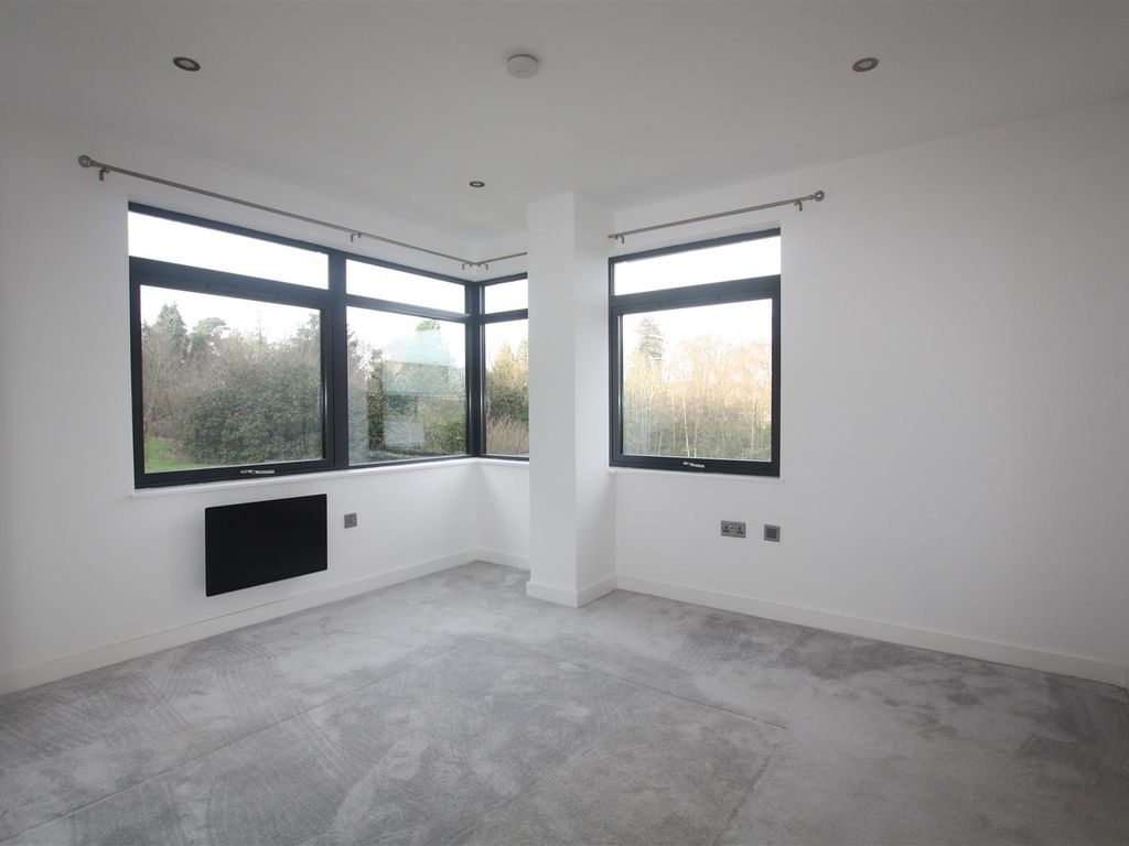 New home, 2 bed flat for sale in Hopewood Park, Dorking RH5, £389,950