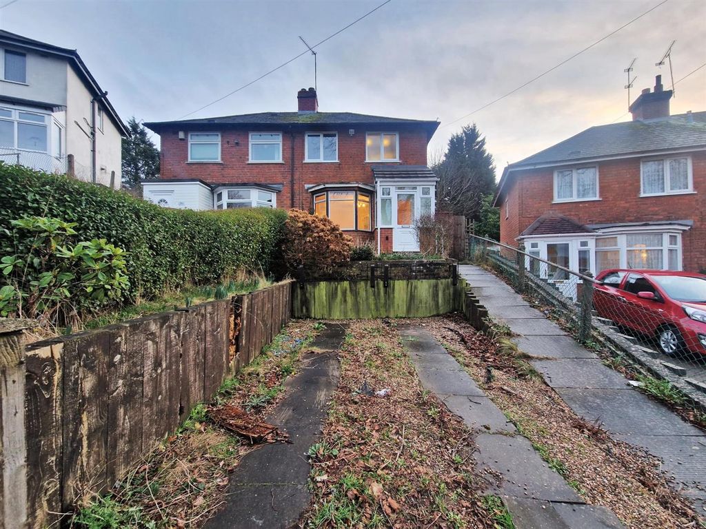 2 bed terraced house to rent in Porlock Crescent, Northfield, Birmingham B31, £925 pcm