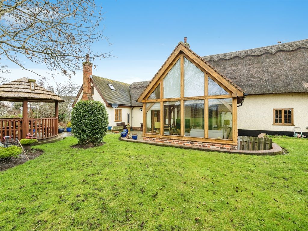 3 bed property for sale in The Green, Ickwell, Biggleswade SG18, £950,000