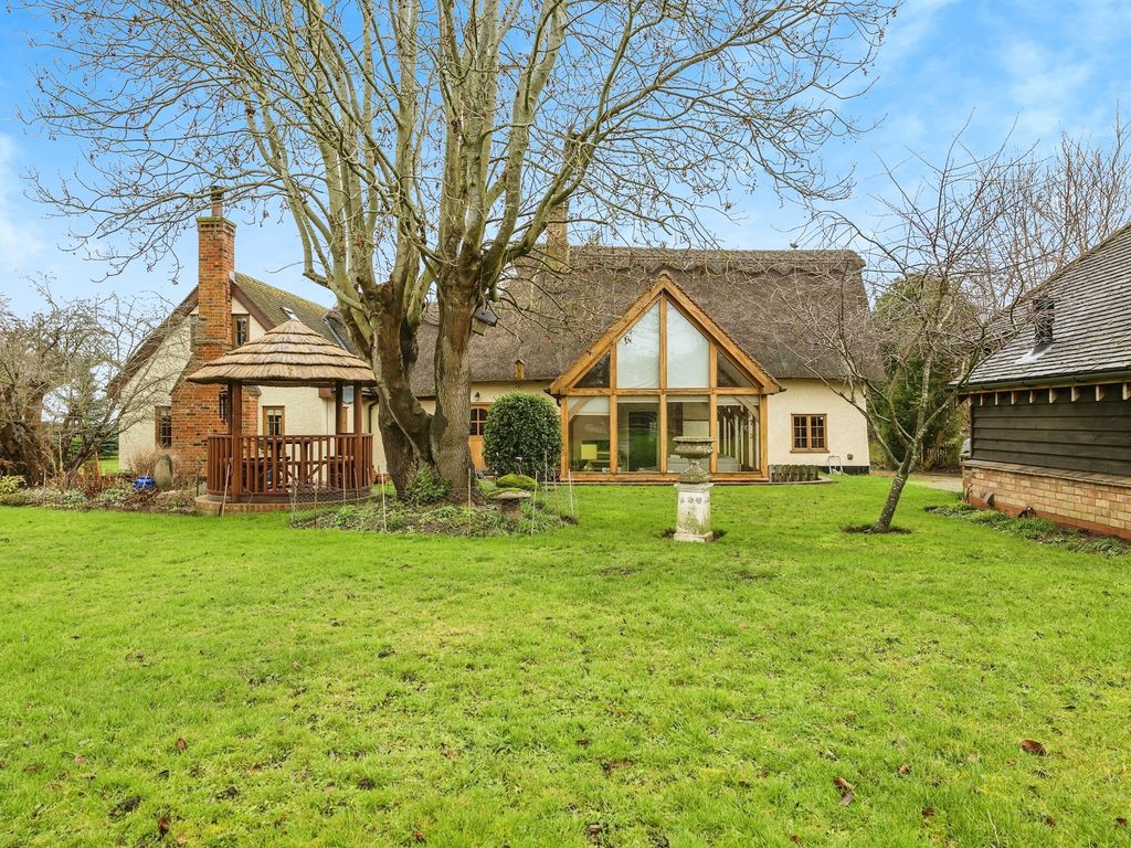 3 bed property for sale in The Green, Ickwell, Biggleswade SG18, £950,000