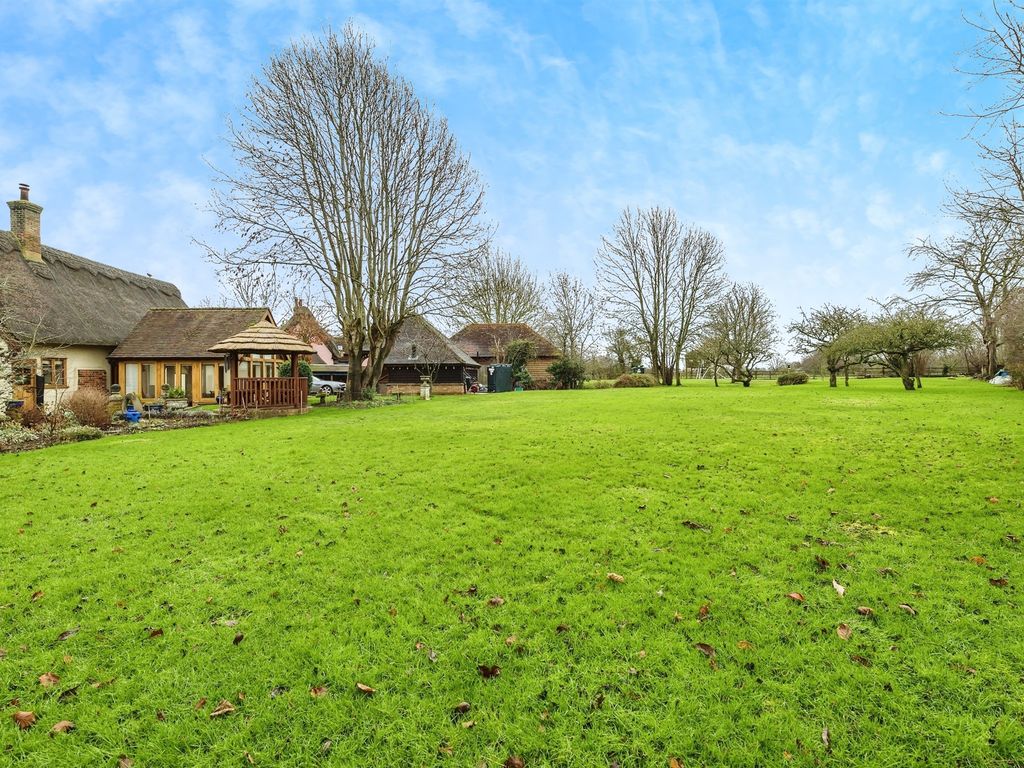 3 bed property for sale in The Green, Ickwell, Biggleswade SG18, £950,000