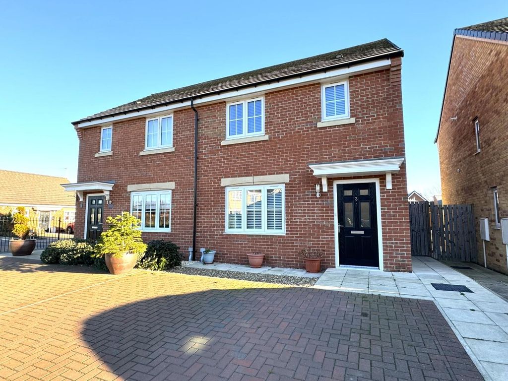 3 bed semi-detached house for sale in Ladyburn Way, Hadston, Morpeth NE65, £92,500