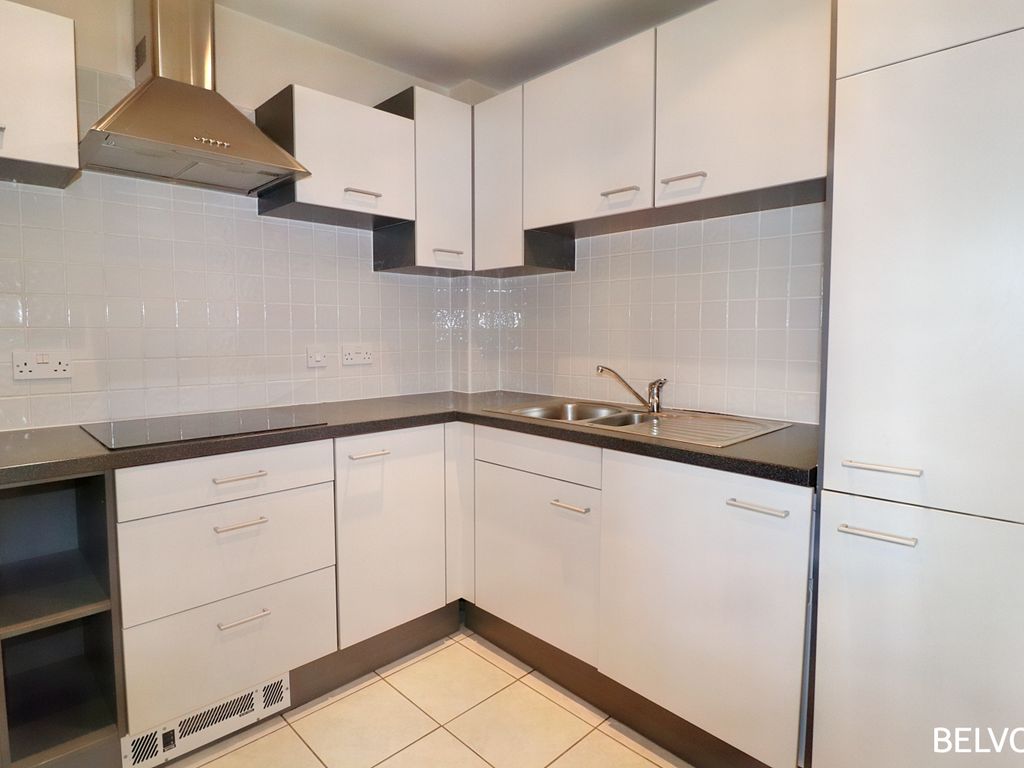 1 bed flat for sale in Ferry Court, Cardiff Bay, Cardiff CF11, £125,000