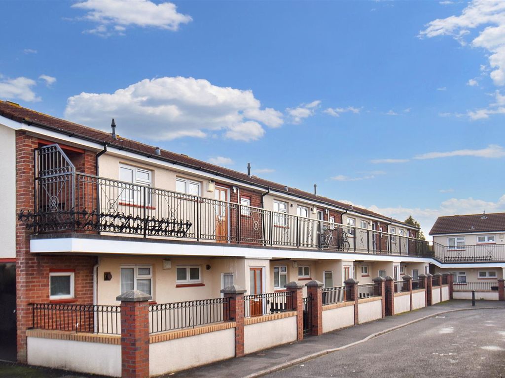 1 bed flat for sale in Twenty Acres Road, Southmead, Bristol BS10, £175,000