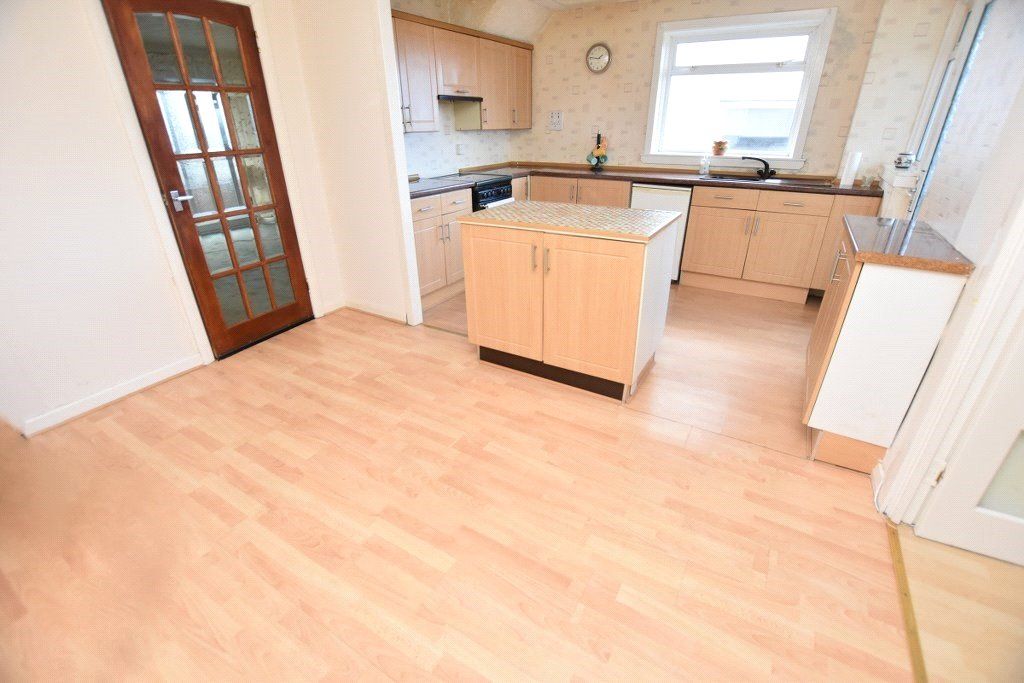 3 bed detached house for sale in Morar Crescent, Bishopton, Renfrewshire PA7, £198,995