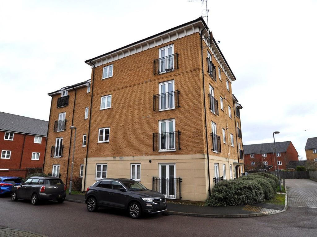 1 bed flat for sale in Dali Court, Ward Road, Watford WD24, £245,000